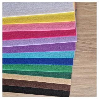 Látková dekorativní plsť / filc 20x30 cm 1,5 - 2 mm